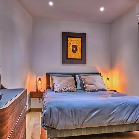 Les Chambres De Brenaz Homestay *
